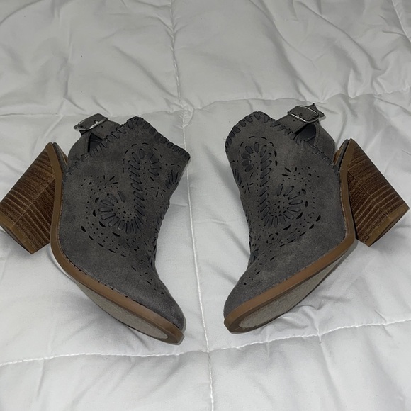 Open back bootie - Picture 3 of 4